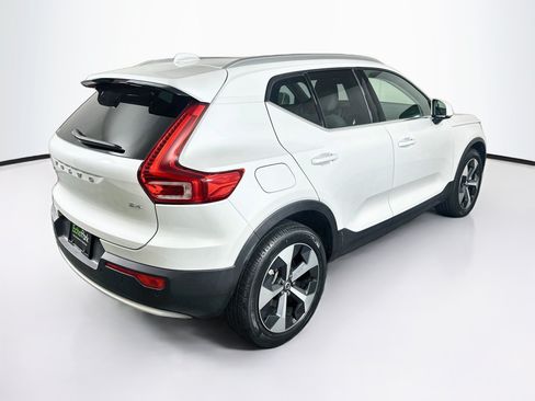 Used 2023 Volvo XC40 B4 Plus w/ Protection Package Premier FWD image 9