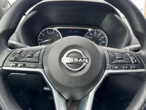 Used 2025 Nissan Sentra SV FWD image 23