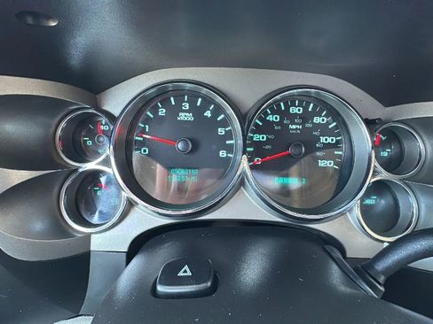 Used 2013 Chevrolet Silverado 3500 W/T image 9