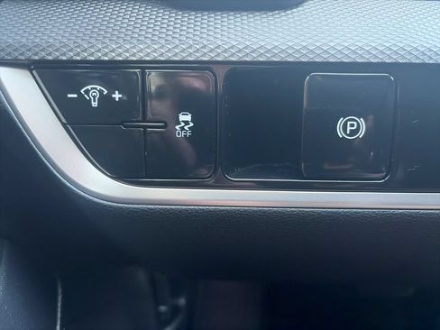 Used 2024 Kia Sportage LX AWD/4WD image 18