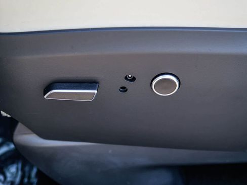 Used 2023 Tesla Model X AWD/4WD image 21