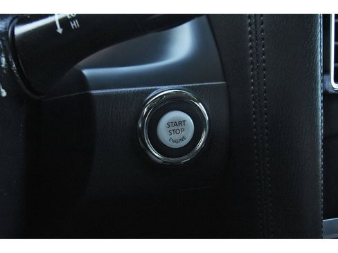 Used 2022 Nissan Armada SL w/ Captain's Chairs Package image 23