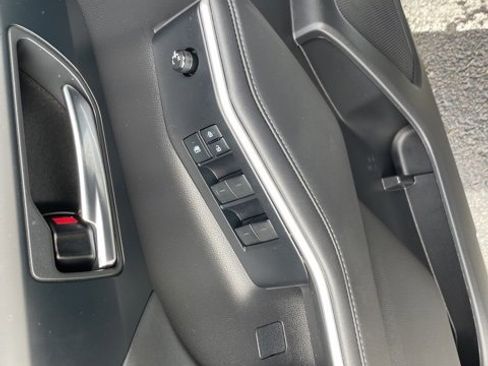 Used 2022 Toyota Highlander XLE image 26