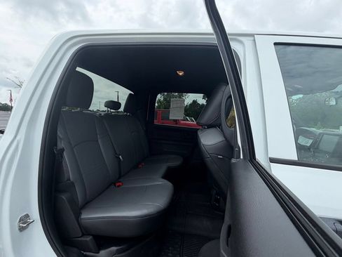 Used 2024 RAM 2500 Tradesman w/ Chrome Appearance Group RWD image 38