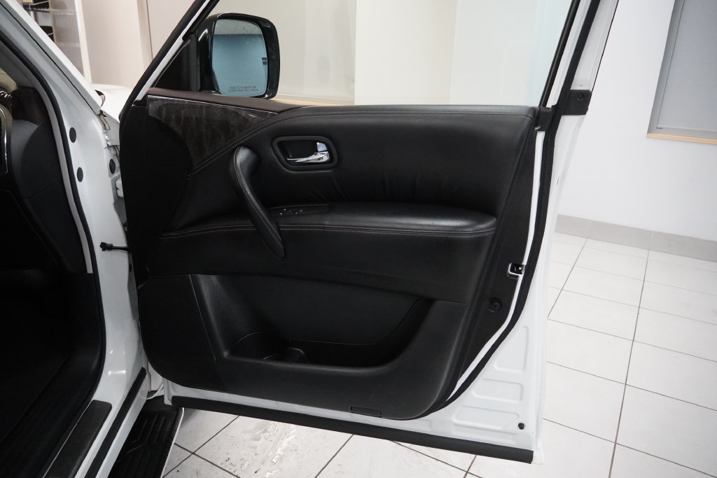 Used 2023 Nissan Armada Platinum w/ Captain's Chairs Package AWD/4WD image 17