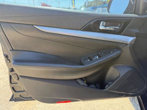 Used 2017 Nissan Maxima SR w/ Midnight Edition image 11