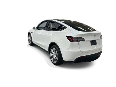 Certified 2023 Tesla Model Y Long Range AWD/4WD image 4