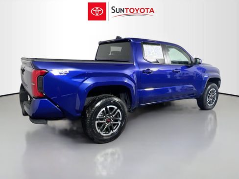 Used 2024 Toyota Tacoma TRD Sport AWD/4WD image 4