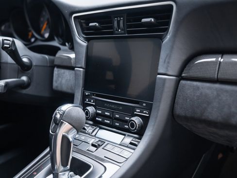 Used 2019 Porsche 911 GT3 RS image 39