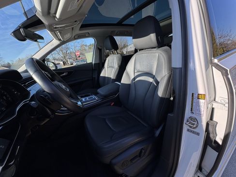 Used 2022 Audi Q7 3.0T Premium image 24