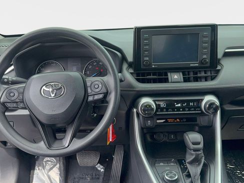 Certified 2022 Toyota RAV4 LE w/ Carpet Mat Package (TMS) image 12