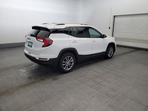 Used 2024 GMC Terrain SLT FWD image 10