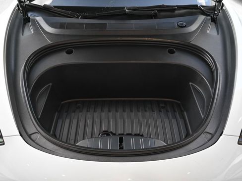 Used 2023 Tesla Model 3 Standard Range RWD image 10