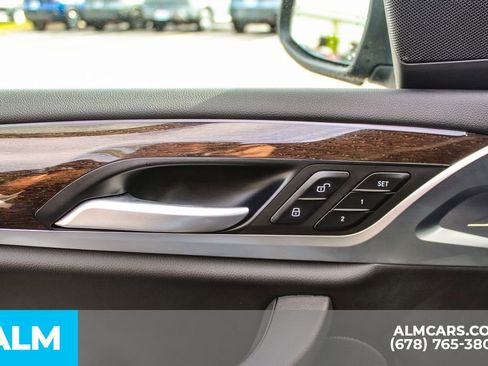 Used 2025 BMW X4 xDrive30i image 42