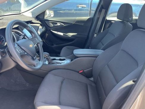 Used 2024 Chevrolet Malibu LT FWD image 9