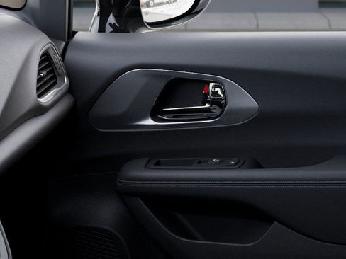 New 2026 Chrysler Voyager LX image 26