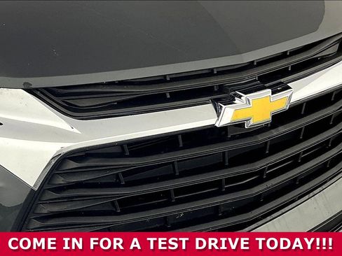Used 2019 Chevrolet Blazer LT FWD image 31