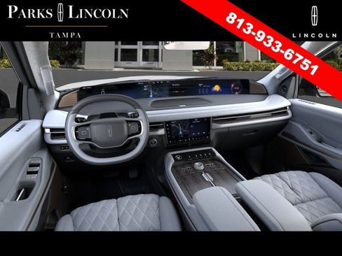 New 2026 Lincoln Navigator L Black Label AWD/4WD image 9
