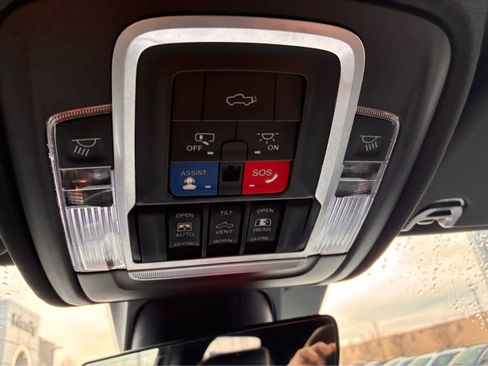 Used 2022 RAM 1500 Laramie w/ Bed Utility Group image 28