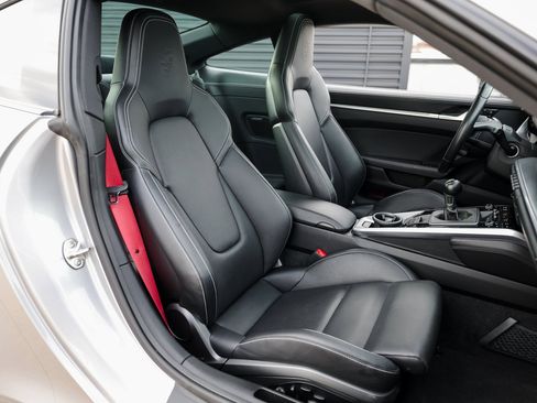 Certified 2021 Porsche 911 Carrera S image 28