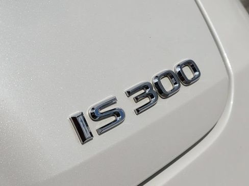 Used 2022 Lexus IS 300 w/ Premium Package RWD image 9