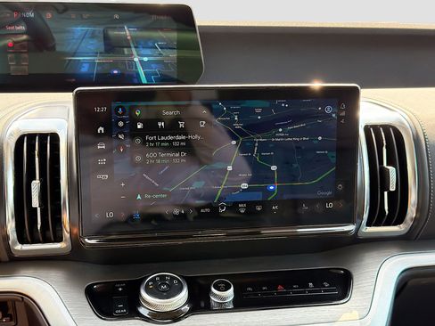 Used 2025 Ford Expedition Max Platinum image 32