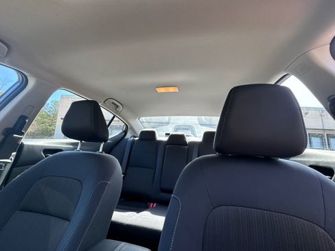 Used 2025 Nissan Altima 2.5 SV image 31