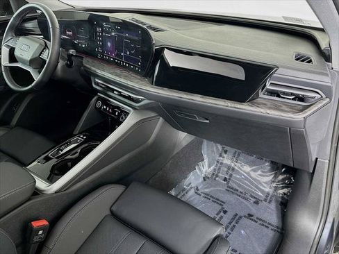 Certified 2025 Audi Q5 Premium w/ Premium Plus AWD/4WD image 27