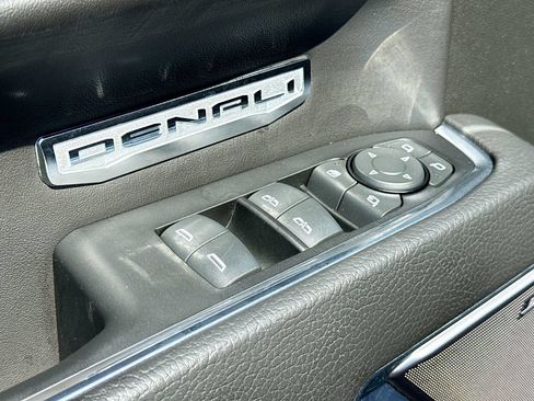 Used 2023 GMC Sierra 1500 Denali w/ Denali Reserve Package AWD/4WD image 21