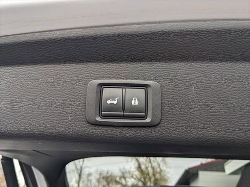 Used 2024 Mitsubishi Outlander SE image 13