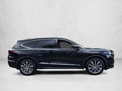 Certified 2025 Acura MDX w/ Technology Package FWD image 4