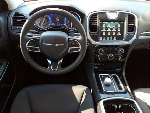 Used 2023 Chrysler 300 Touring w/ Sport Appearance Package RWD image 9