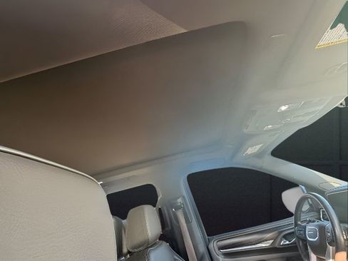 Used 2021 GMC Yukon XL Denali image 27