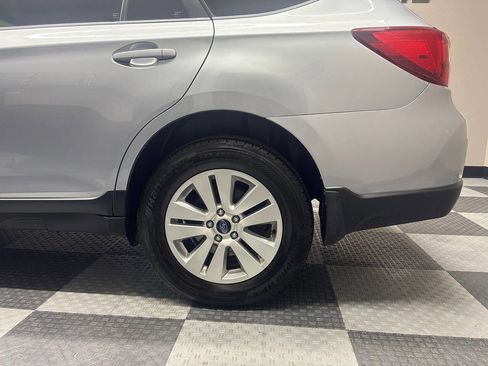 Used 2017 Subaru Outback 2.5i Premium AWD/4WD image 11
