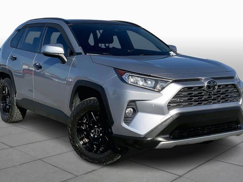 Used 2020 Toyota RAV4 Limited image 3
