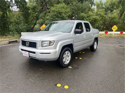 Used 2007 Honda Ridgeline RTX image 3