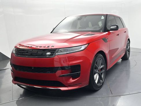 Used 2024 Land Rover Range Rover Sport Dynamic SE AWD/4WD image 3
