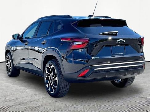 New 2026 Chevrolet Trax RS w/ Sunroof Package FWD image 4