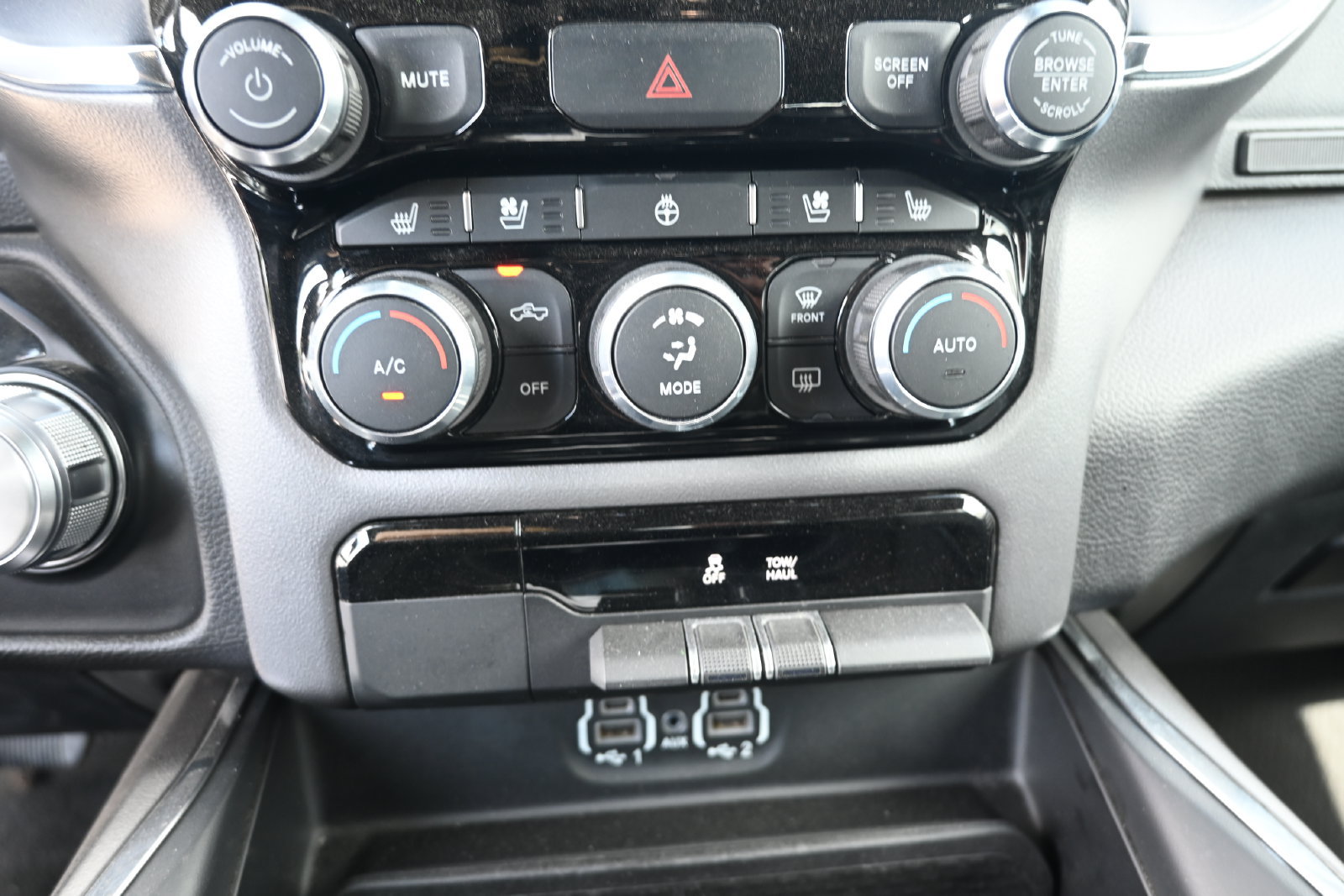 Used 2024 RAM 1500 Laramie RWD image 20