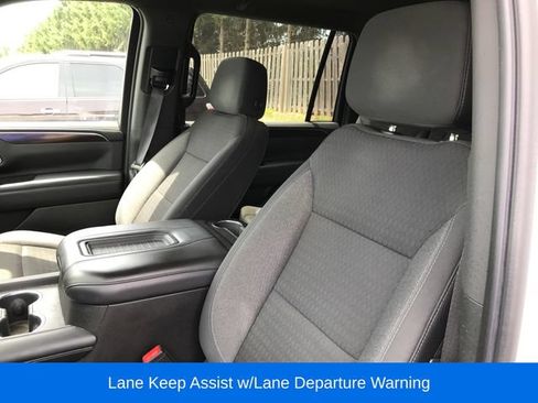 Used 2021 GMC Yukon XL SLE w/ Gmc Pro Safety Plus Package AWD/4WD image 5