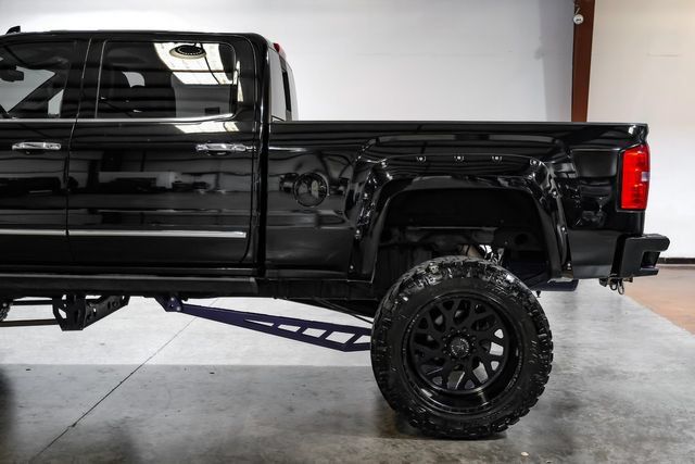 Used 2017 GMC Sierra 2500 Denali w/ Duramax Plus Package AWD/4WD image 16