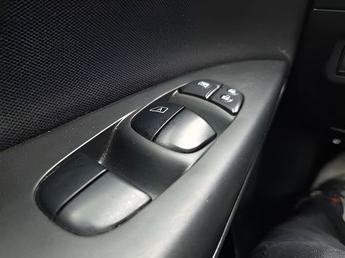 Used 2019 Nissan Sentra S image 16