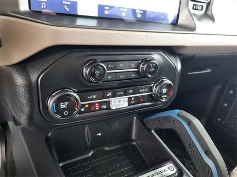 Used 2024 Ford Bronco Wildtrak image 8