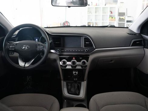 Used 2019 Hyundai Elantra SEL FWD image 12
