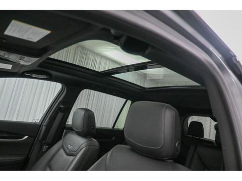 Used 2020 Cadillac XT6 Premium Luxury image 37