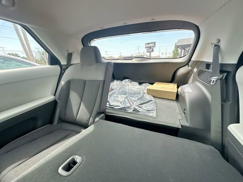 New 2025 Hyundai Ioniq 5 SE image 48