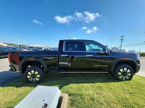 Used 2024 GMC Sierra 2500 Denali w/ Denali Reserve Package AWD/4WD image 6