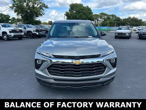 Used 2024 Chevrolet TrailBlazer LS w/ LS Convenience Package FWD image 2