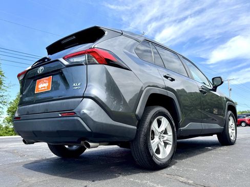 Used 2020 Toyota RAV4 XLE AWD/4WD image 7
