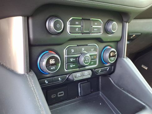 Used 2024 Chevrolet Suburban LT AWD/4WD image 14
